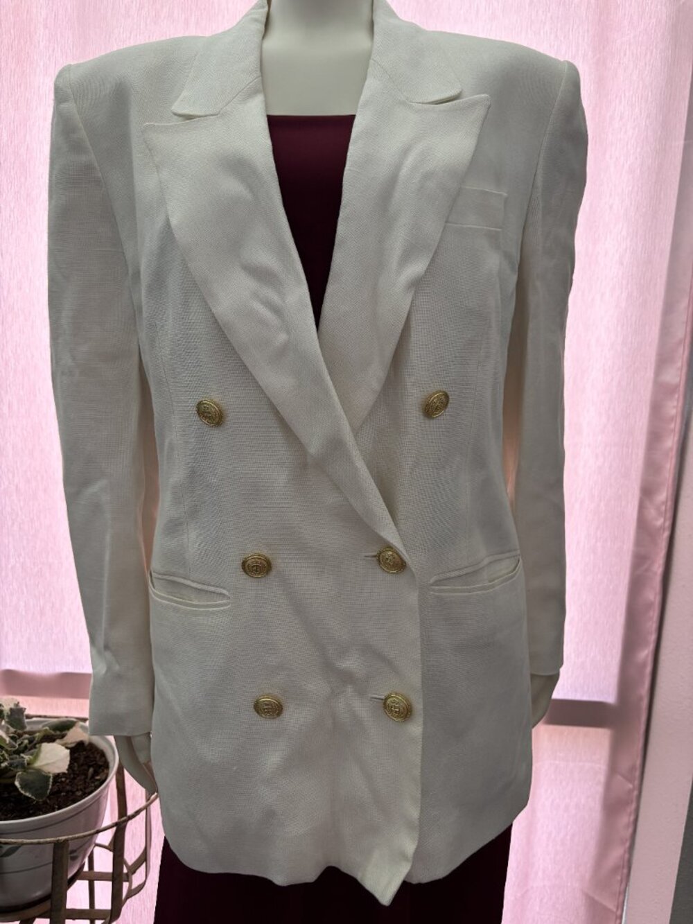 Liz Claiborne Collection Women’s Size 6 White Double Breasted Blazer Gold Button